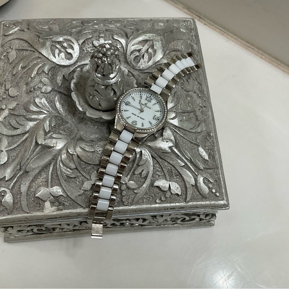 Ann Klein Women’s Watch - Picture 4 of 5